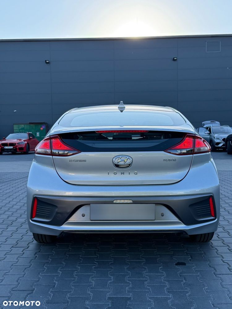 Hyundai IONIQ 1.6 GDI Premium - 3