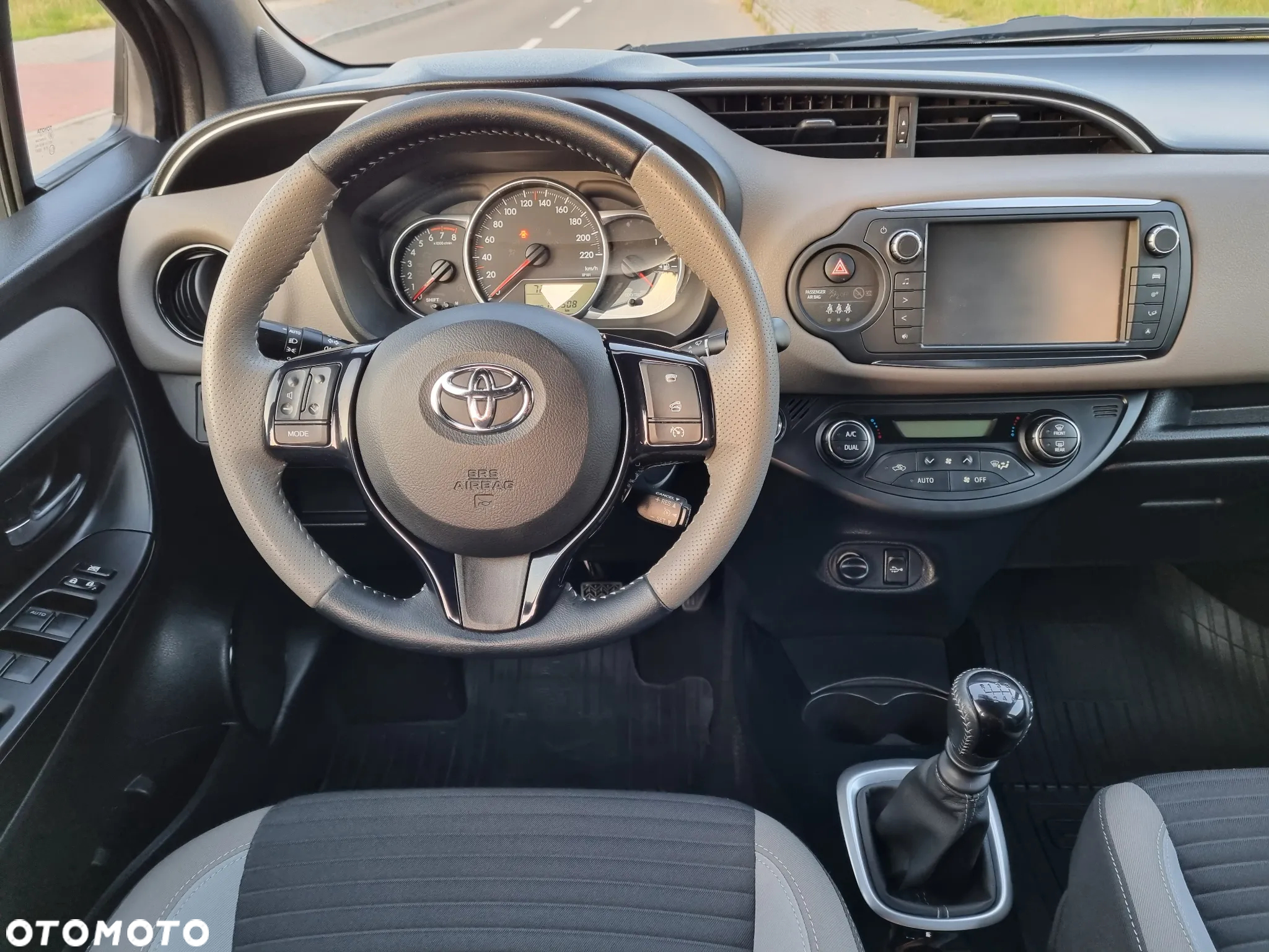 Toyota Yaris 1.33 Selection Platinum - 22
