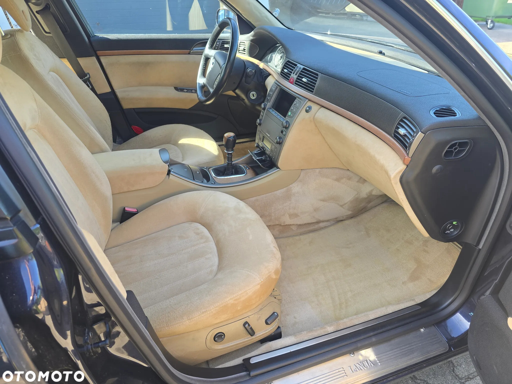 Lancia Thesis 2.4 JTD Executive - 24