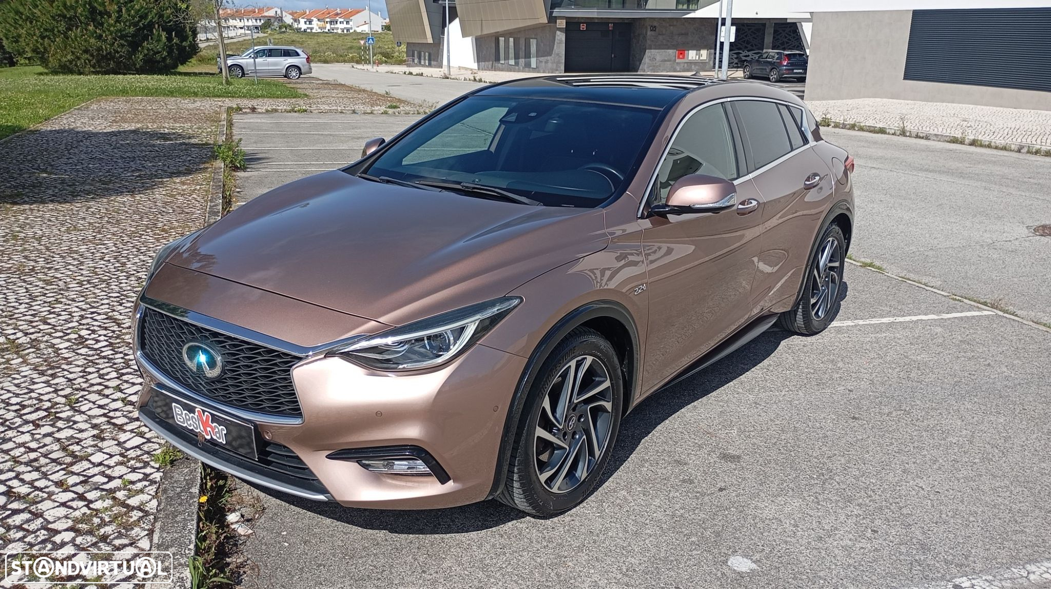 Infiniti Q30 2.2d DCT AWD Luxe Tech - 3