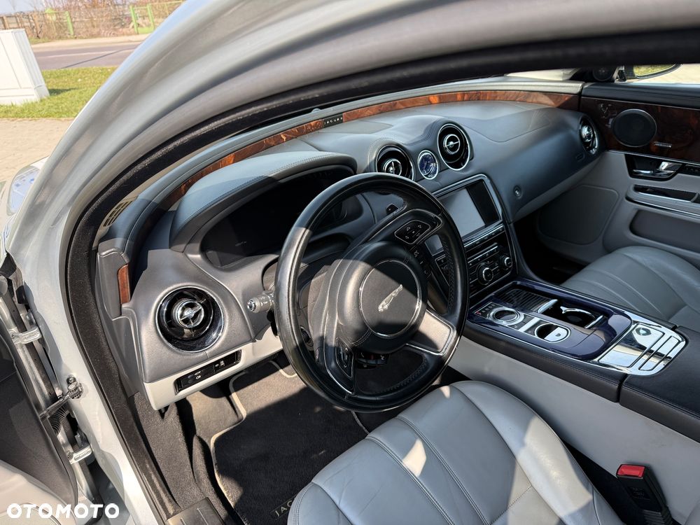 Jaguar XJ 3.0 V6 Kompressor AWD Premium Luxury - 8