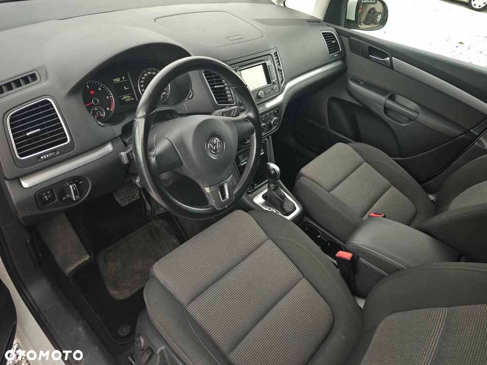 Volkswagen Sharan 2.0 TDI Comfortline DSG - 12