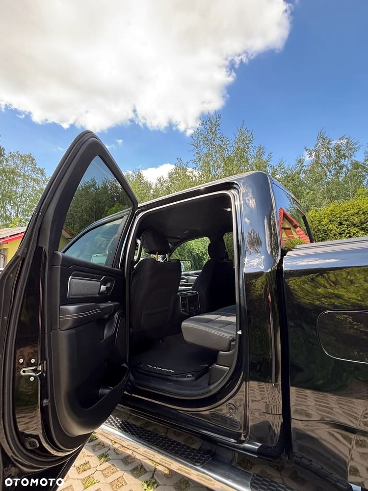 RAM 1500 Crew Cab Shortbed Bighorn - 15