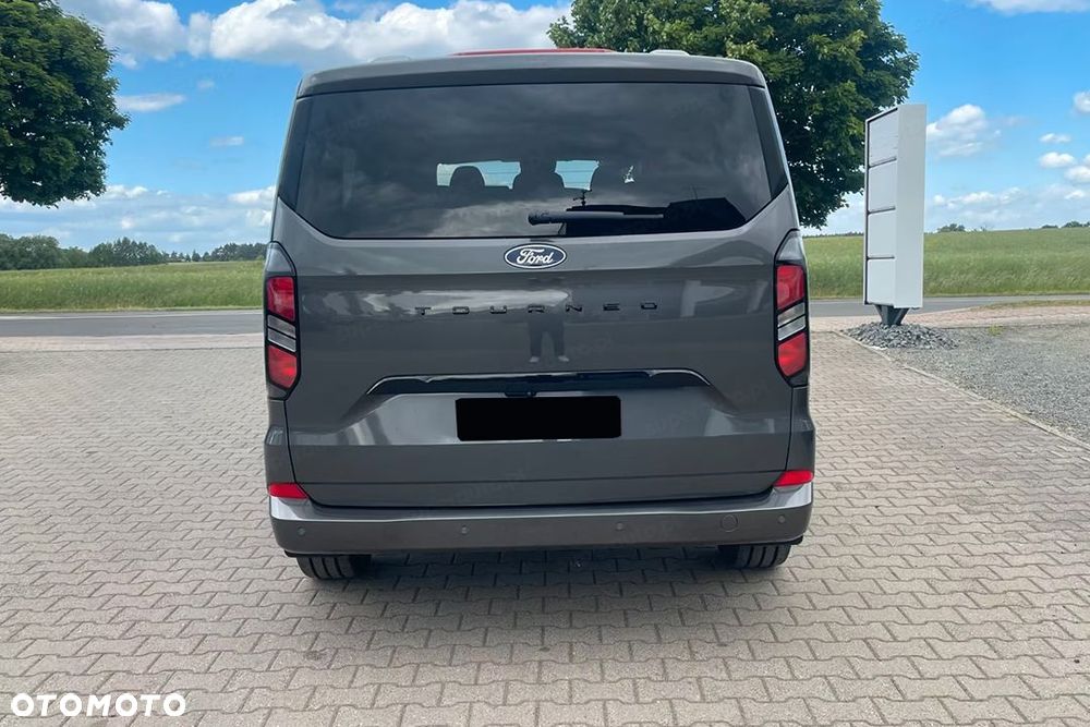 Ford Tourneo Custom - 6