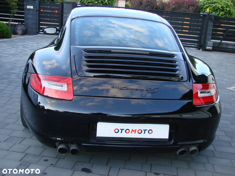 Porsche 911 Carrera 4 S - 17