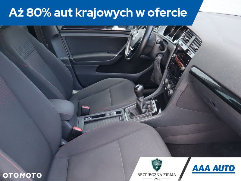 Volkswagen Golf Variant - 11