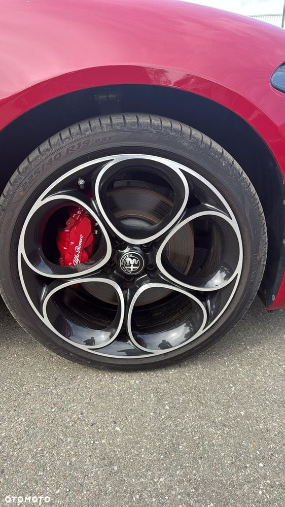 Alfa Romeo Giulia 2.0 Turbo Competizione Q4 - 21