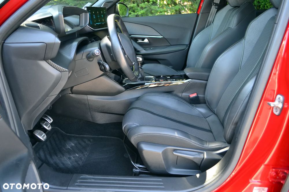 Peugeot 2008 1.2 PureTech GT Line S&S - 10