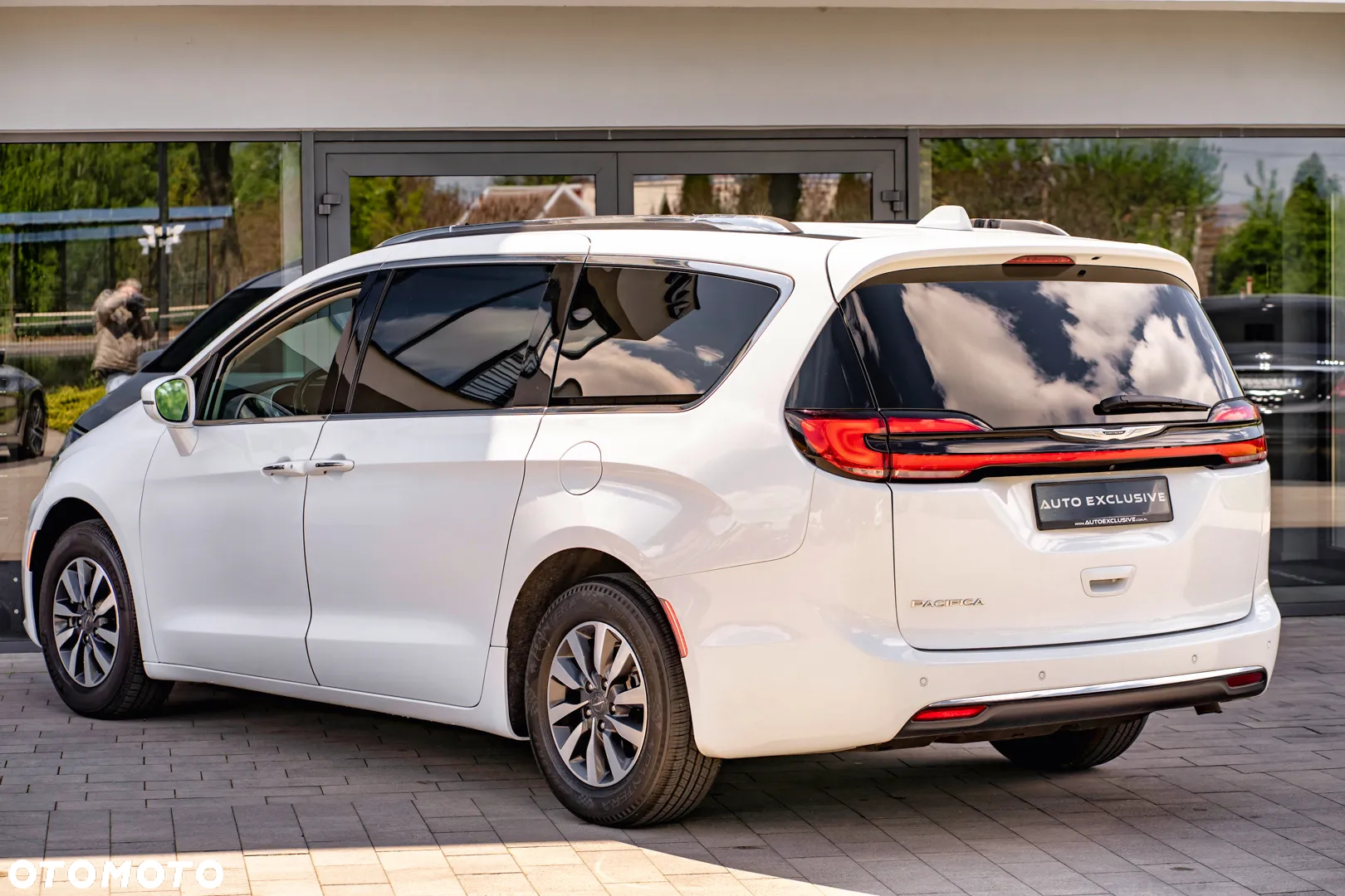 Chrysler Pacifica - 23
