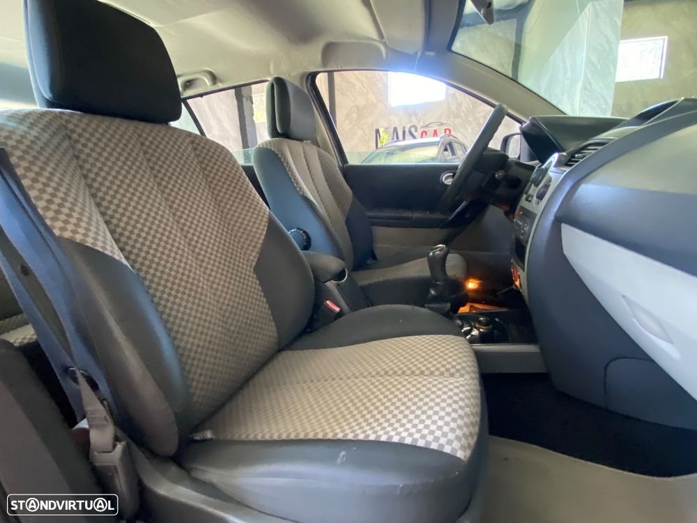 Renault Mégane Break 1.5 dCi Dynamique - 6
