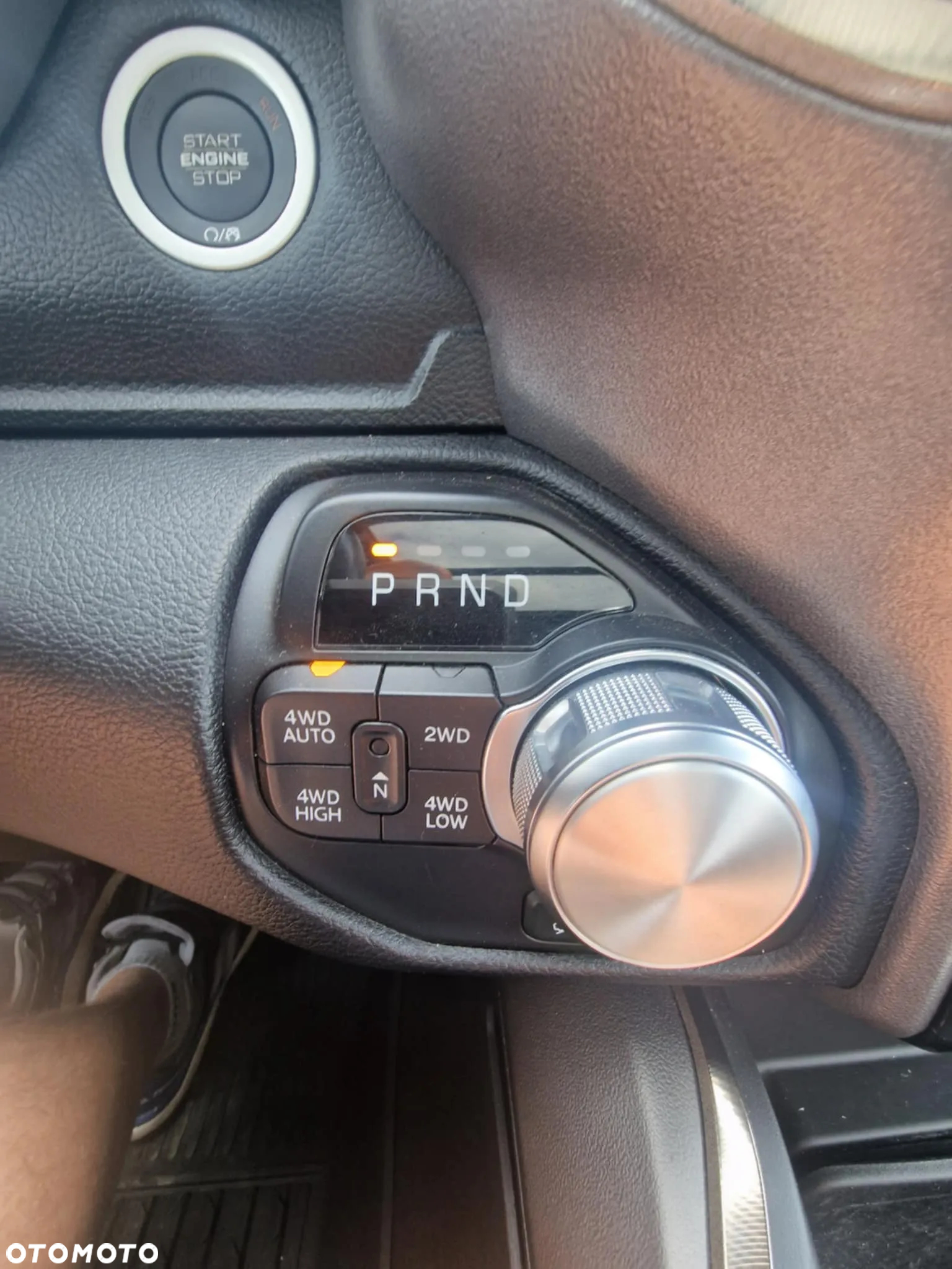 Dodge RAM 1500 5.7 4x4 - 6