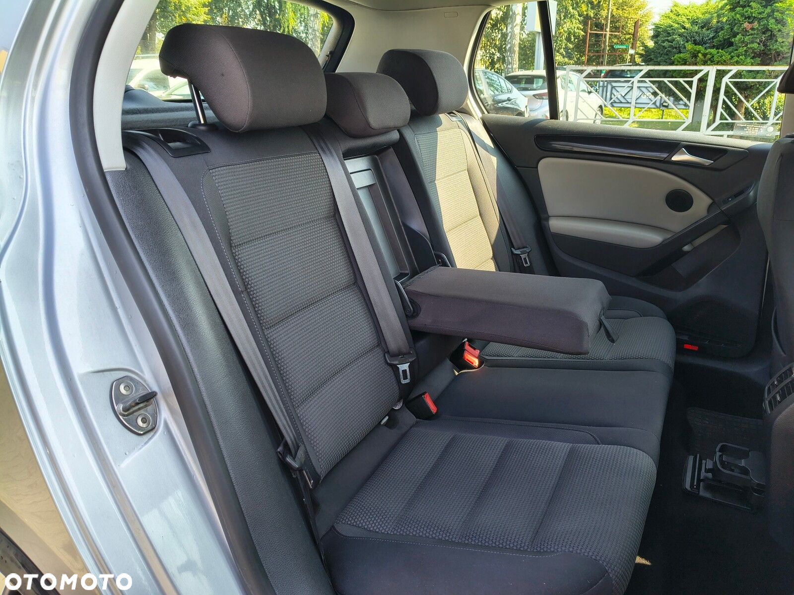 Volkswagen Golf - 12
