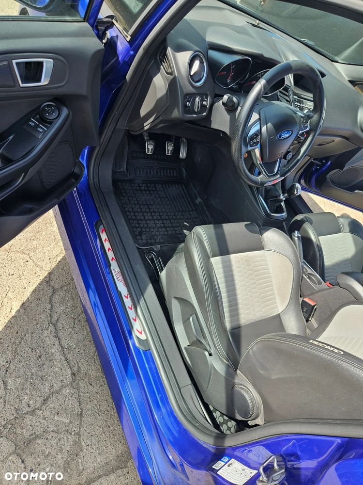 Ford Fiesta ST - 6