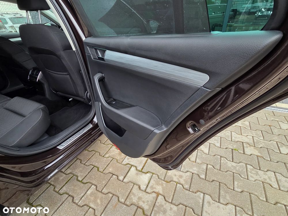 Skoda Superb 1.4 TSI Plug-In Hybrid Ambition DSG - 36