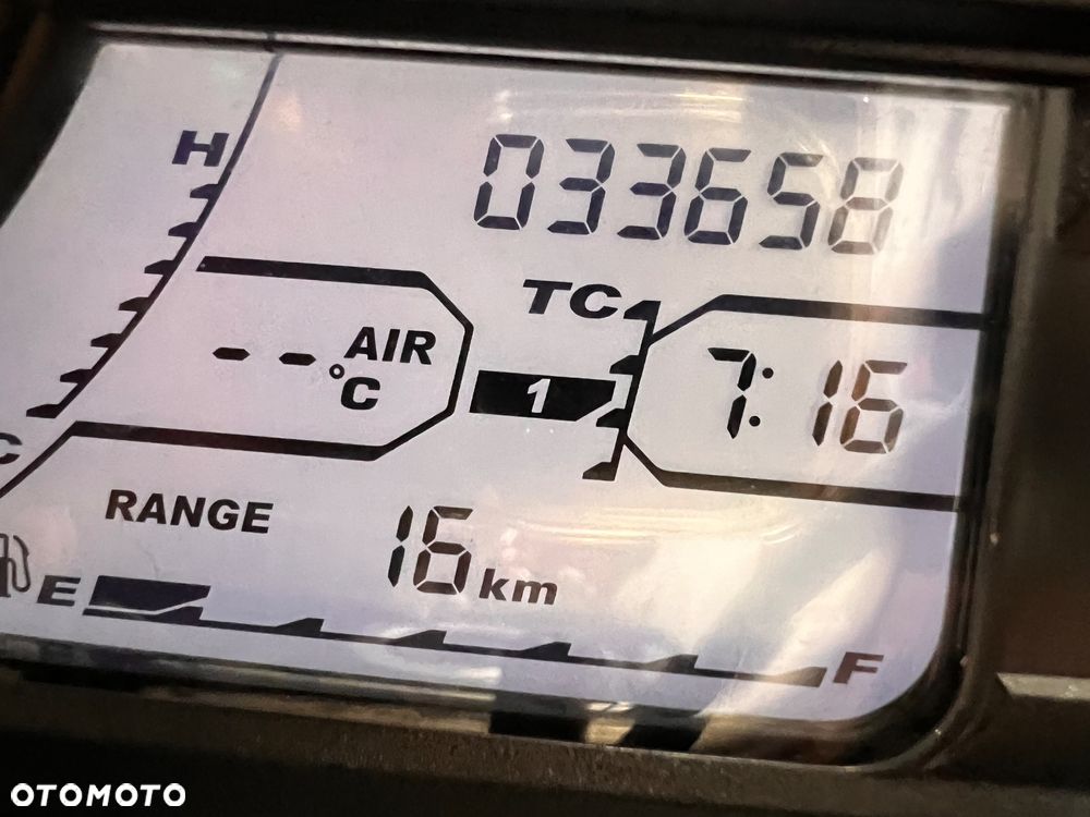 Suzuki DL - 21