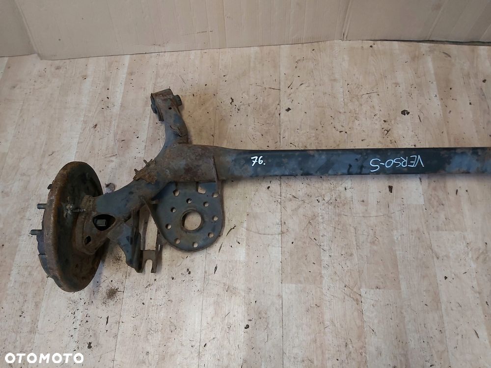 Toyota VERSO S belka zawieszenia tył - 2