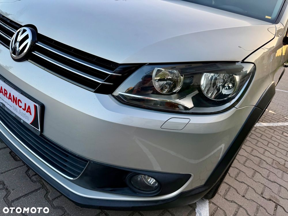 Volkswagen Touran - 16