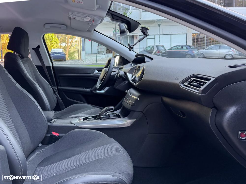 Peugeot 308 SW 1.5 BlueHDi Allure Pack EAT8 - 23