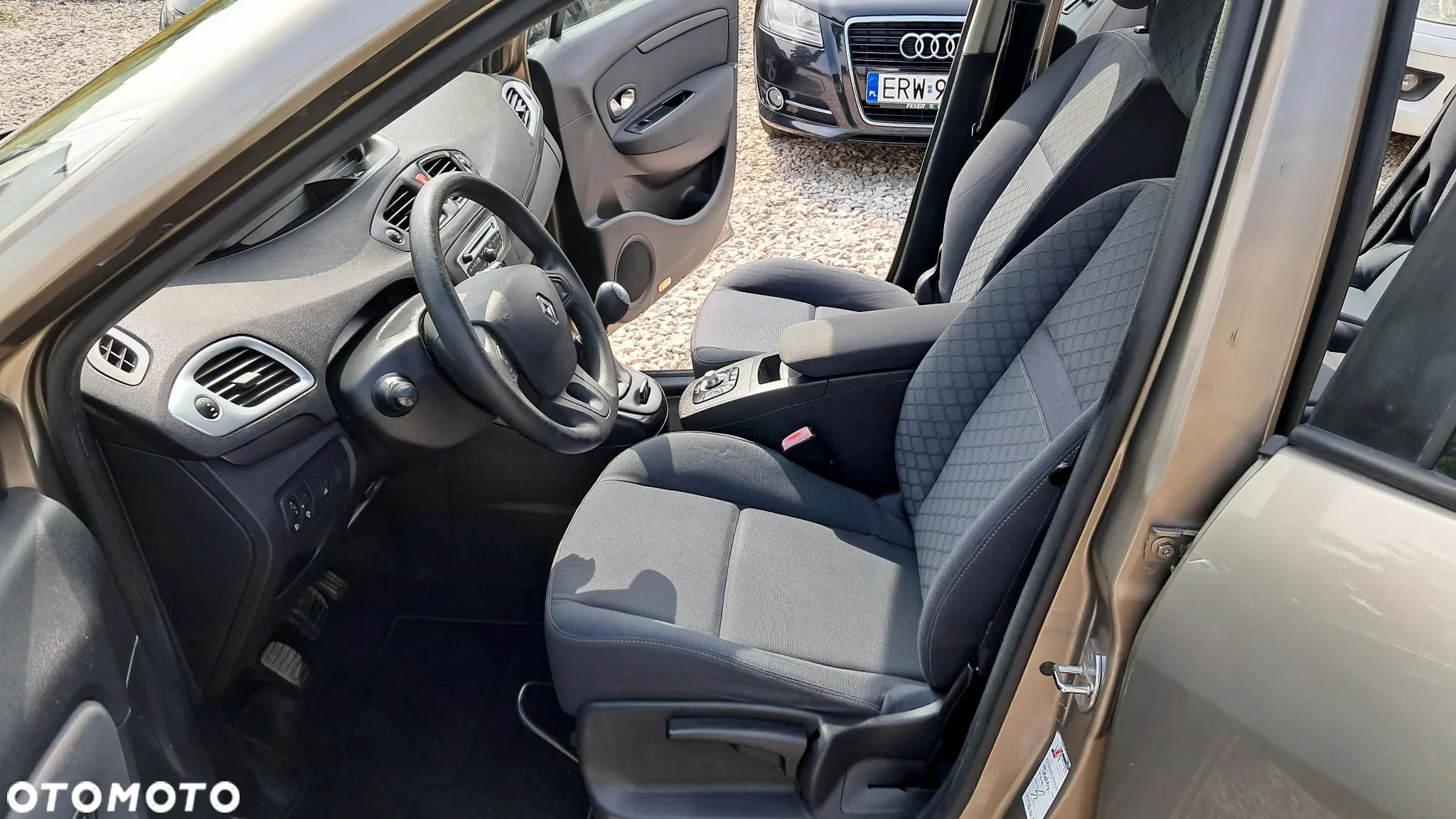 Renault Grand Scenic 1.6 16V 110 Expression - 14