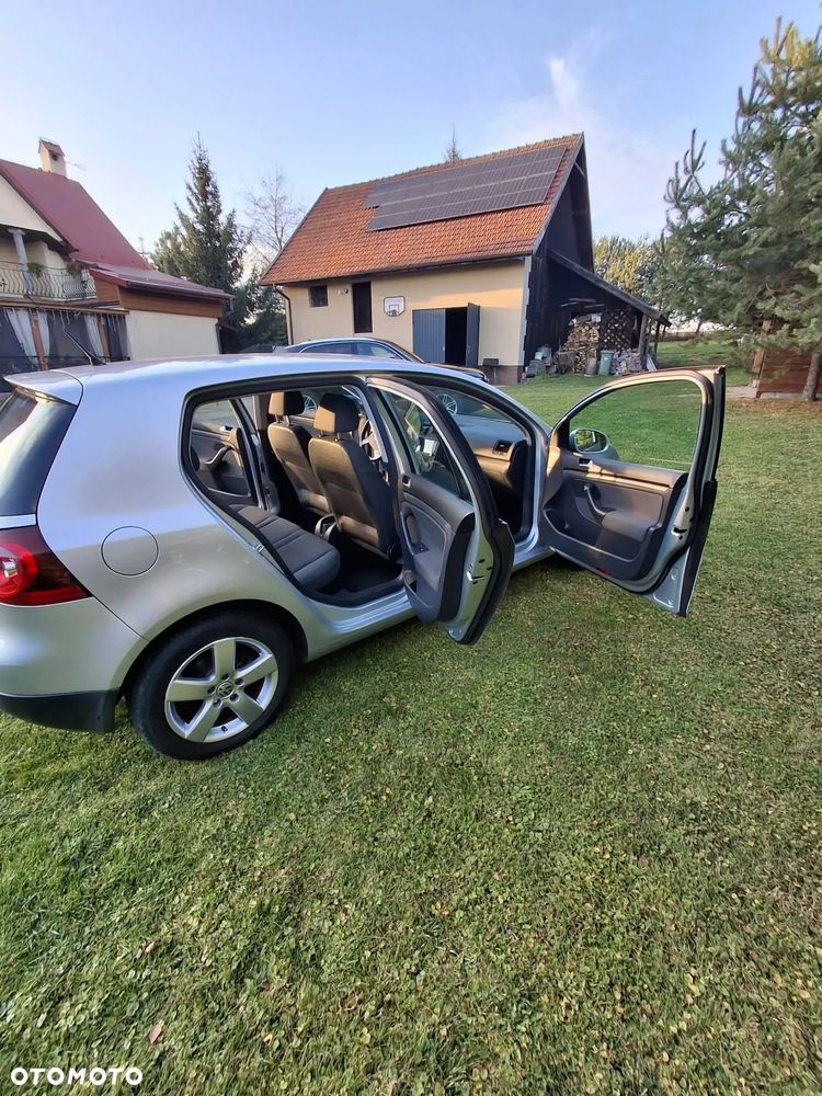 Volkswagen Golf - 11