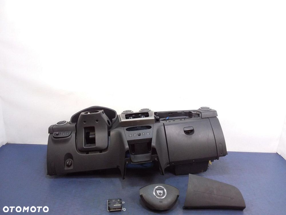 DACIA SANDERO II DESKA ROZDZIELCZA Z AIRBAG - 1