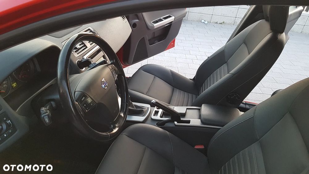 Volvo V40 - 32