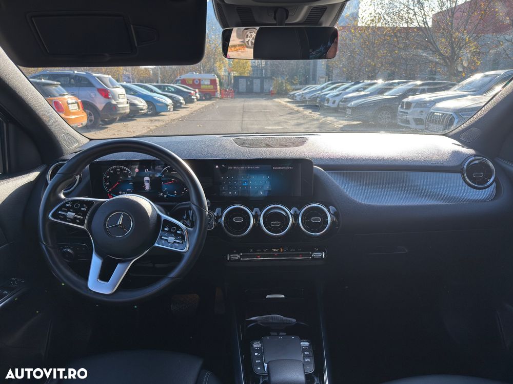 Mercedes-Benz GLA 200 7G-DCT Progressive - 24