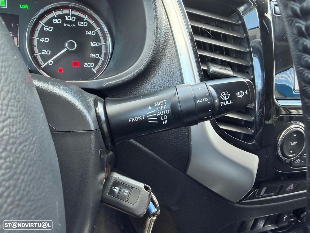 Mitsubishi L200 2.4 DI-D CD Sportbox Strakar 4WD - 22