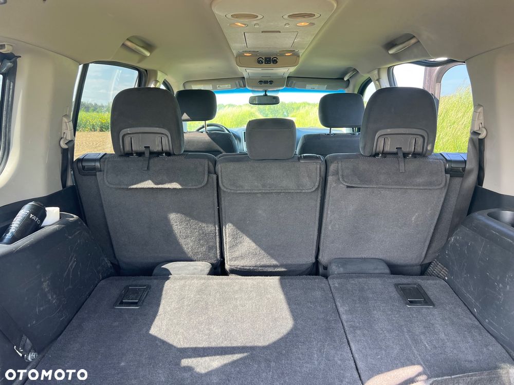 Nissan Armada - 6