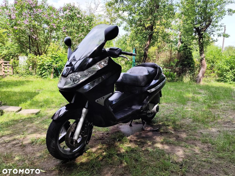 Piaggio X8 - 3