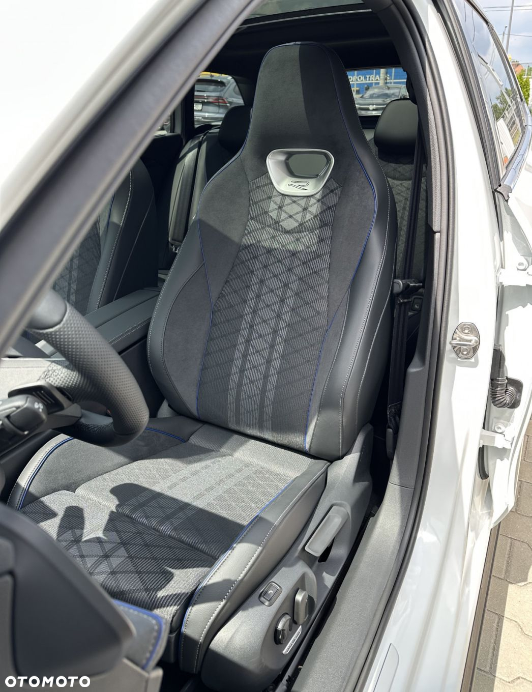 Volkswagen Passat - 14