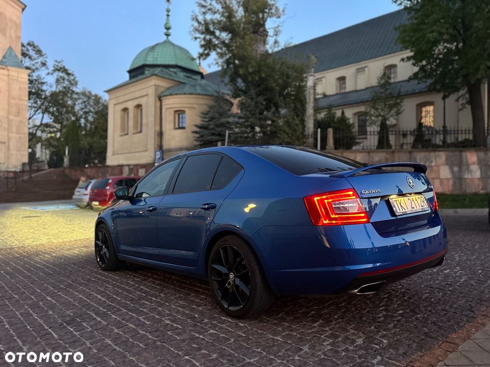 Skoda Octavia 2.0 TSI RS DSG - 2
