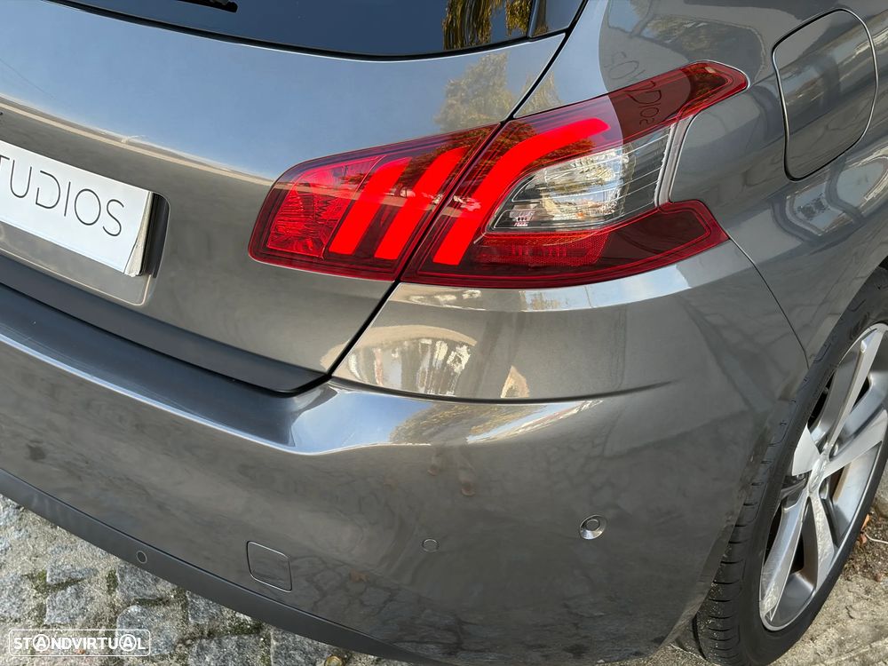 Peugeot 308 PureTech 130 GPF EAT8 Stop & Start Tech Edition - 20