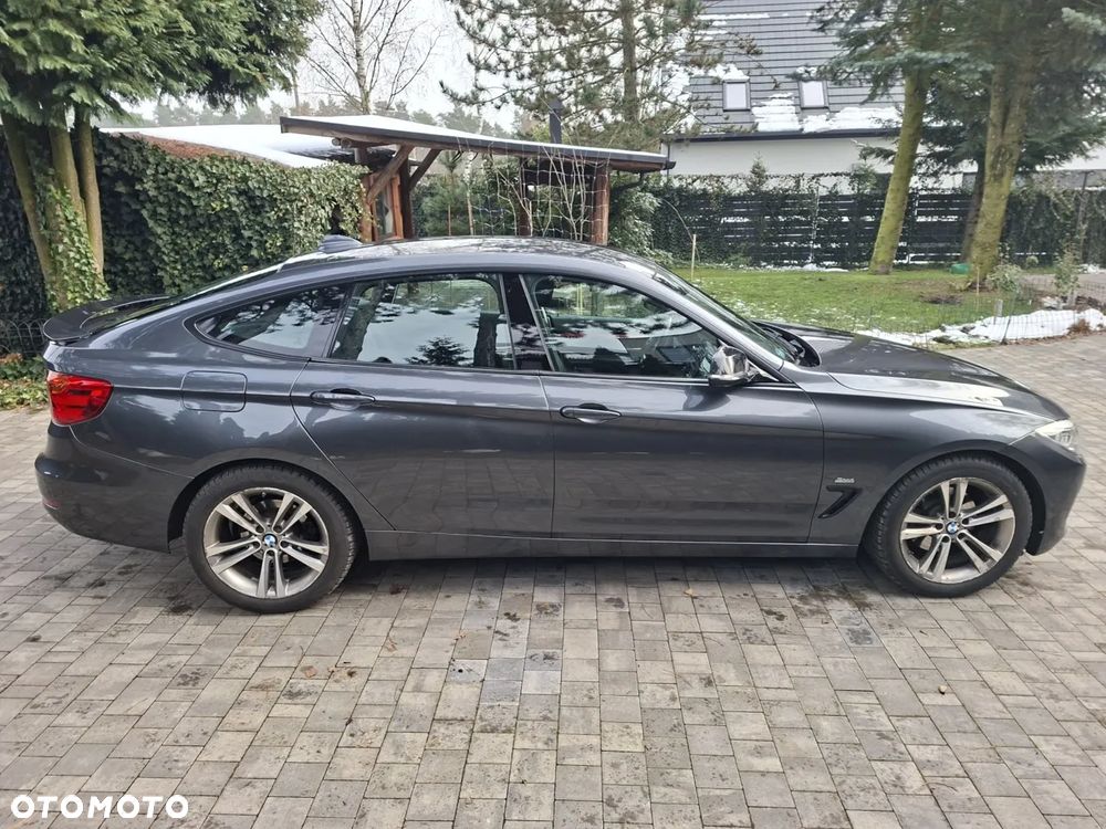 BMW Seria 3 320d Sport Line - 25