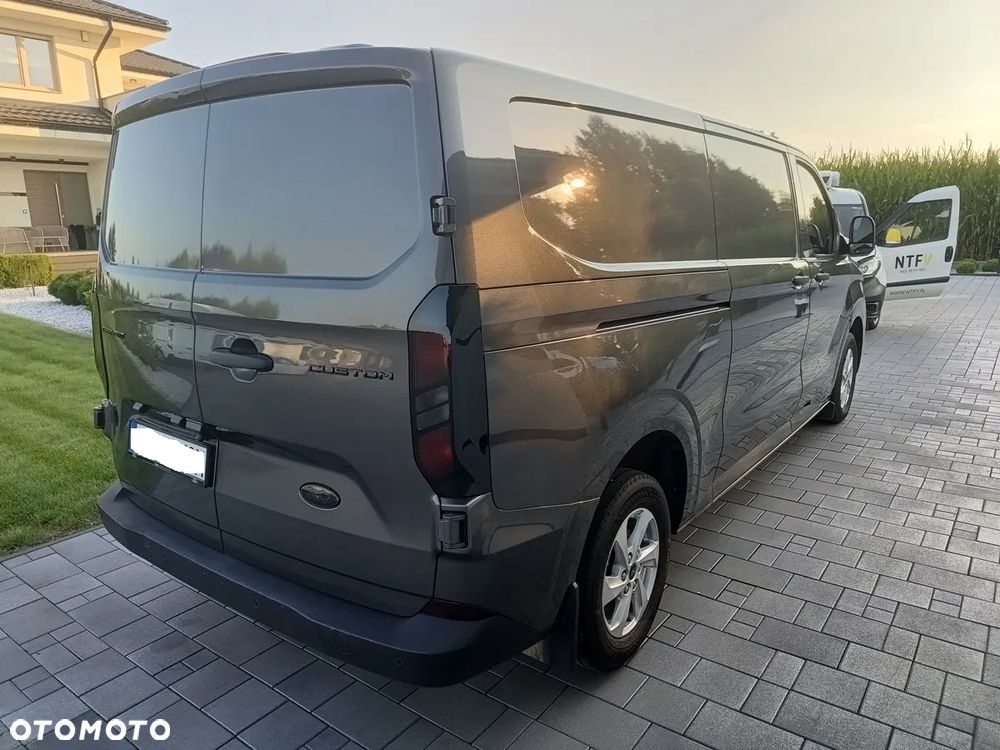 Ford Custom - 6
