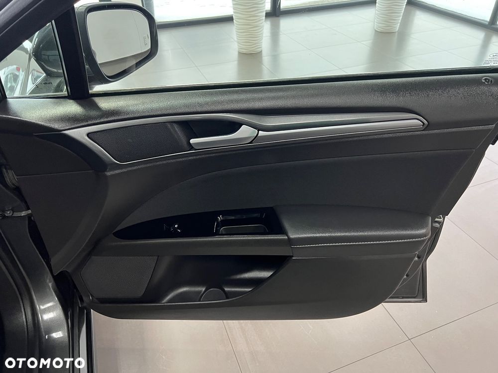 Ford Mondeo SW - 38