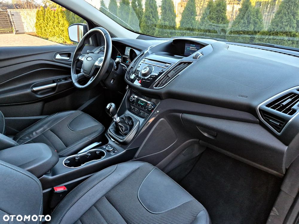 Ford Kuga 2.0 TDCi 4x4 Titanium - 14