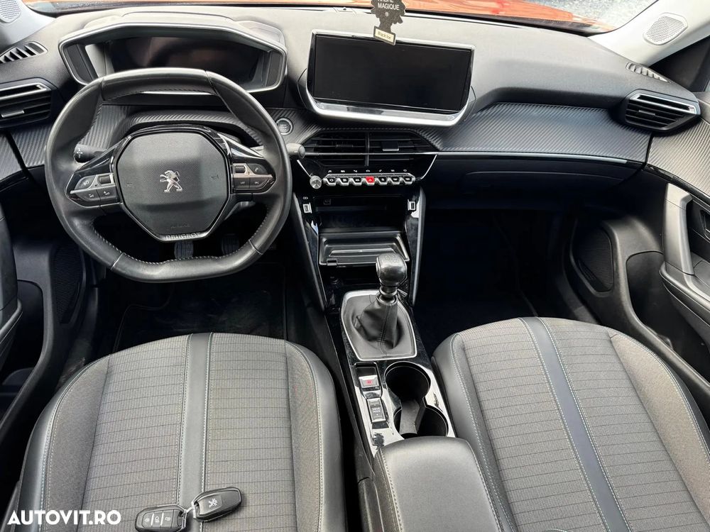 Peugeot 2008 - 5