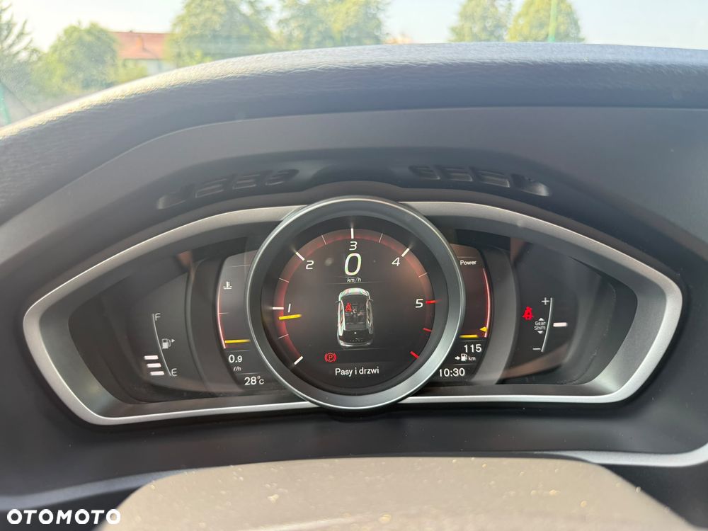 Volvo V40 D2 Momentum - 11