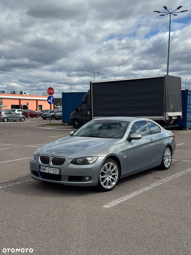 BMW Seria 3 325i - 1