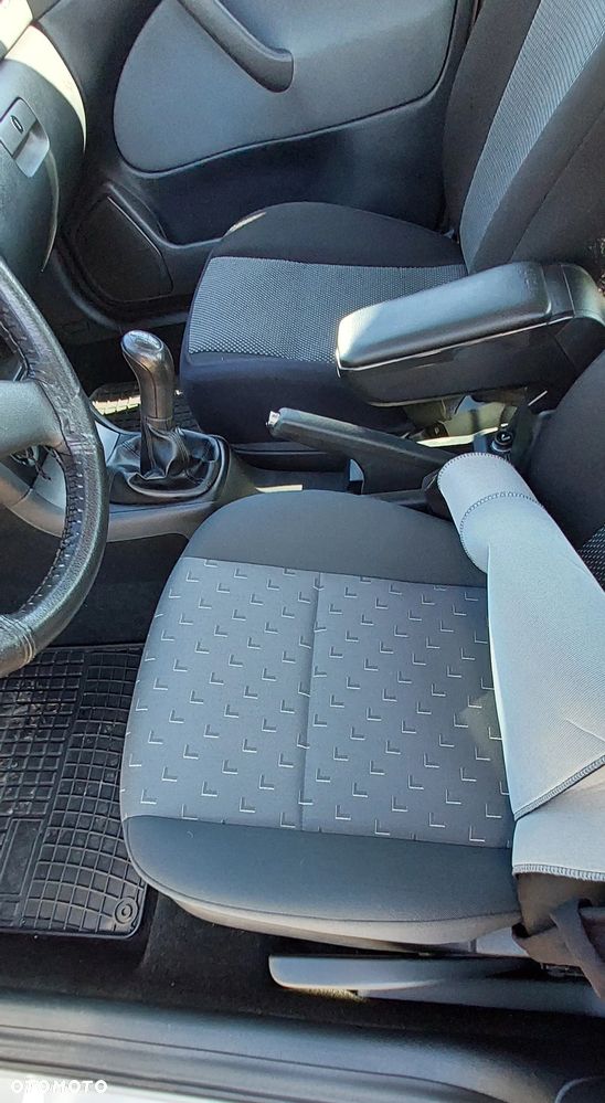 Skoda Octavia 1.6 Tour - 11