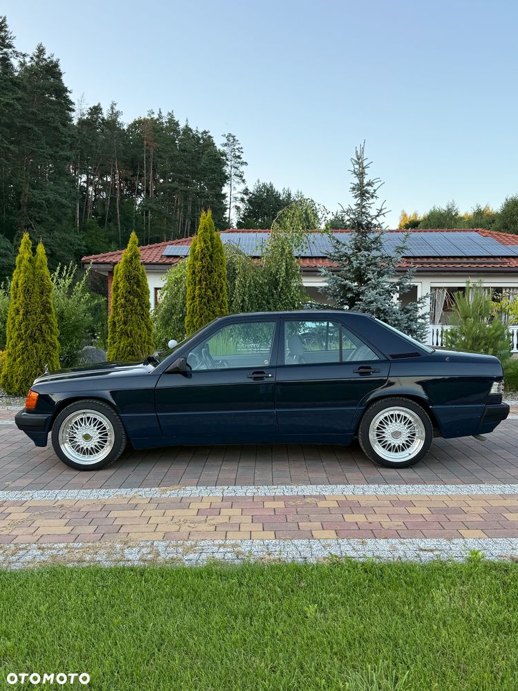 Mercedes-Benz W201 (190) - 7