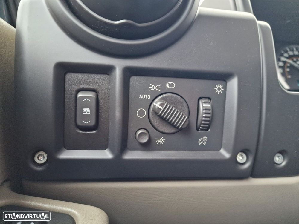 Hummer H2 - 32