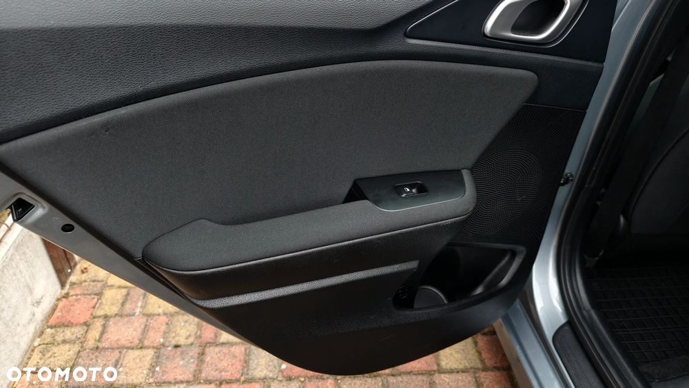 Kia Ceed 1.5 T-GDI M DCT - 18