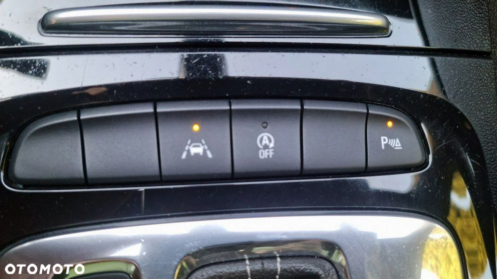 Opel Insignia - 28