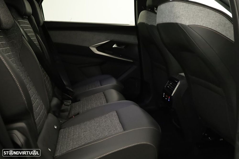 Peugeot 5008 1.2 Hybrid Allure e-DCS6 - 23