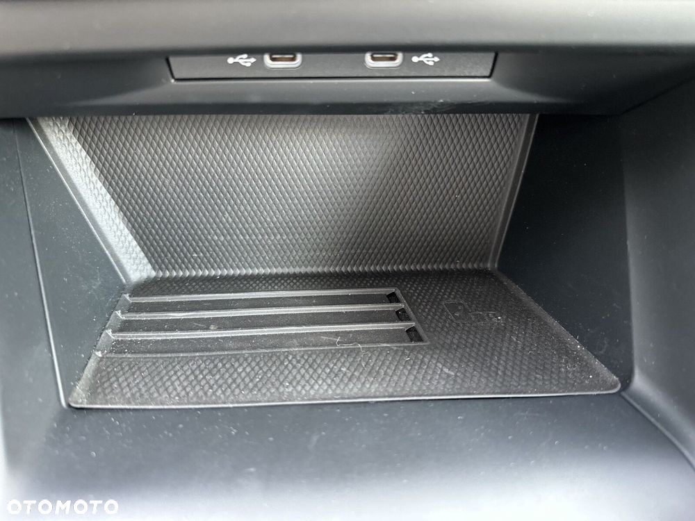 Volkswagen Golf - 23