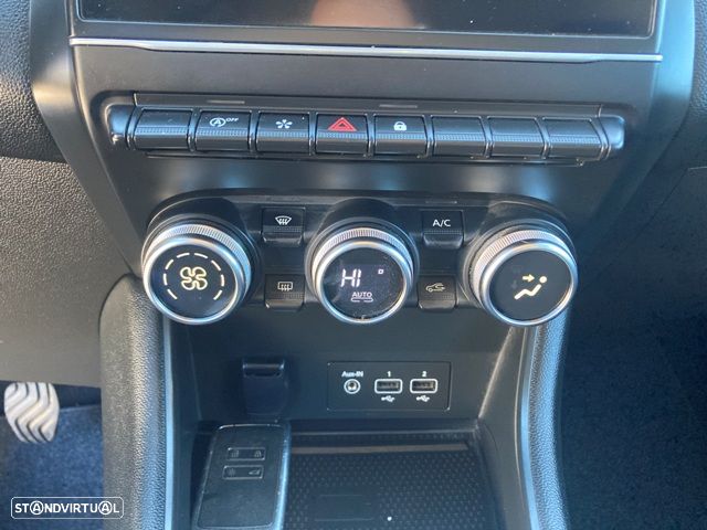 Renault Captur 1.0 TCe Exclusive - 26