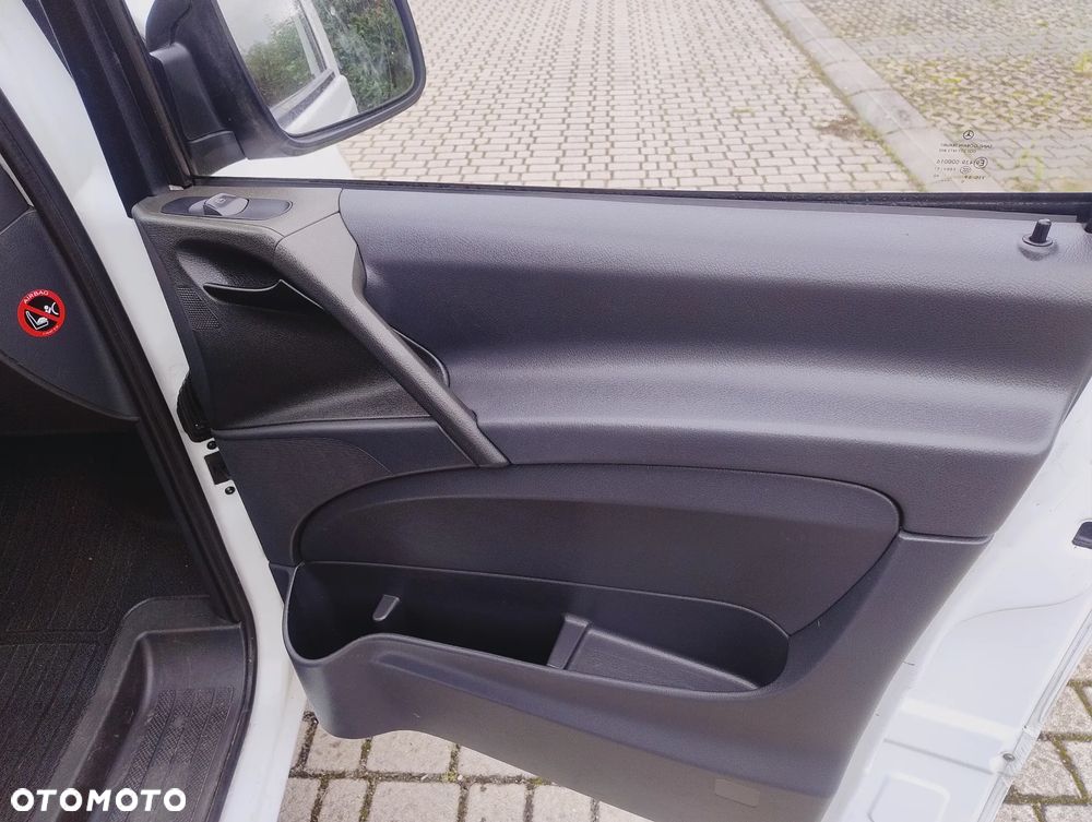 Mercedes-Benz Vito - 15