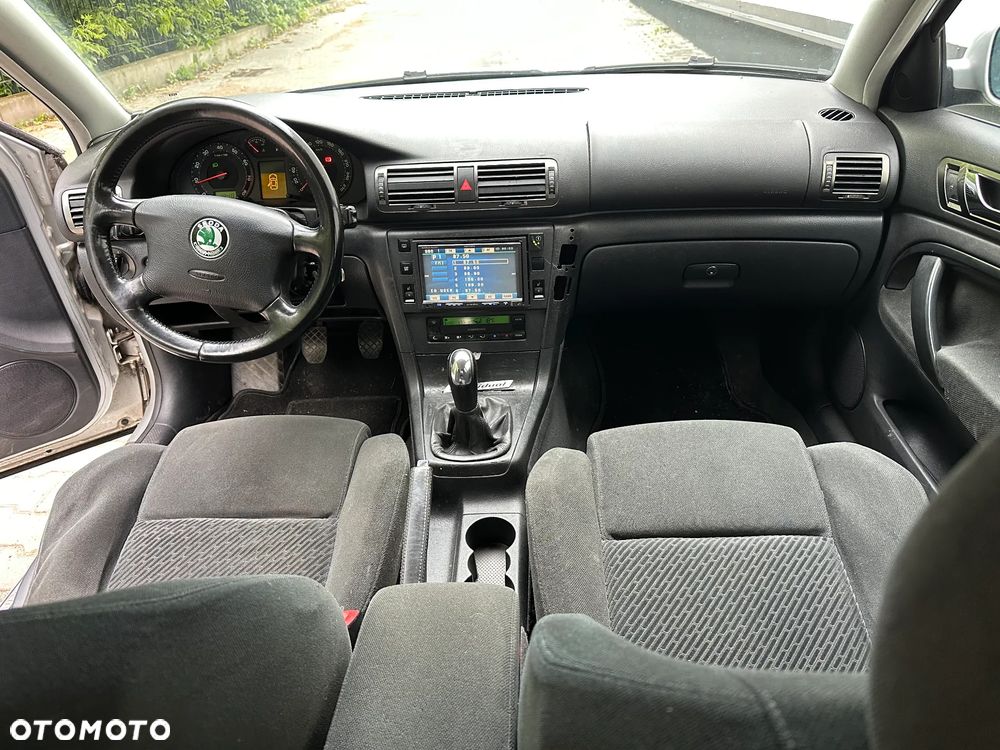Skoda Superb 2.8 V6 Classic - 3